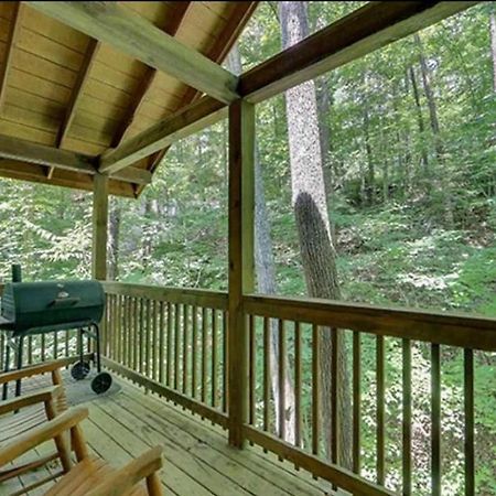 Creekside Paradise Found! One-Bedroom Mountain Cabin In Pigeon Forge Sevierville Ngoại thất bức ảnh